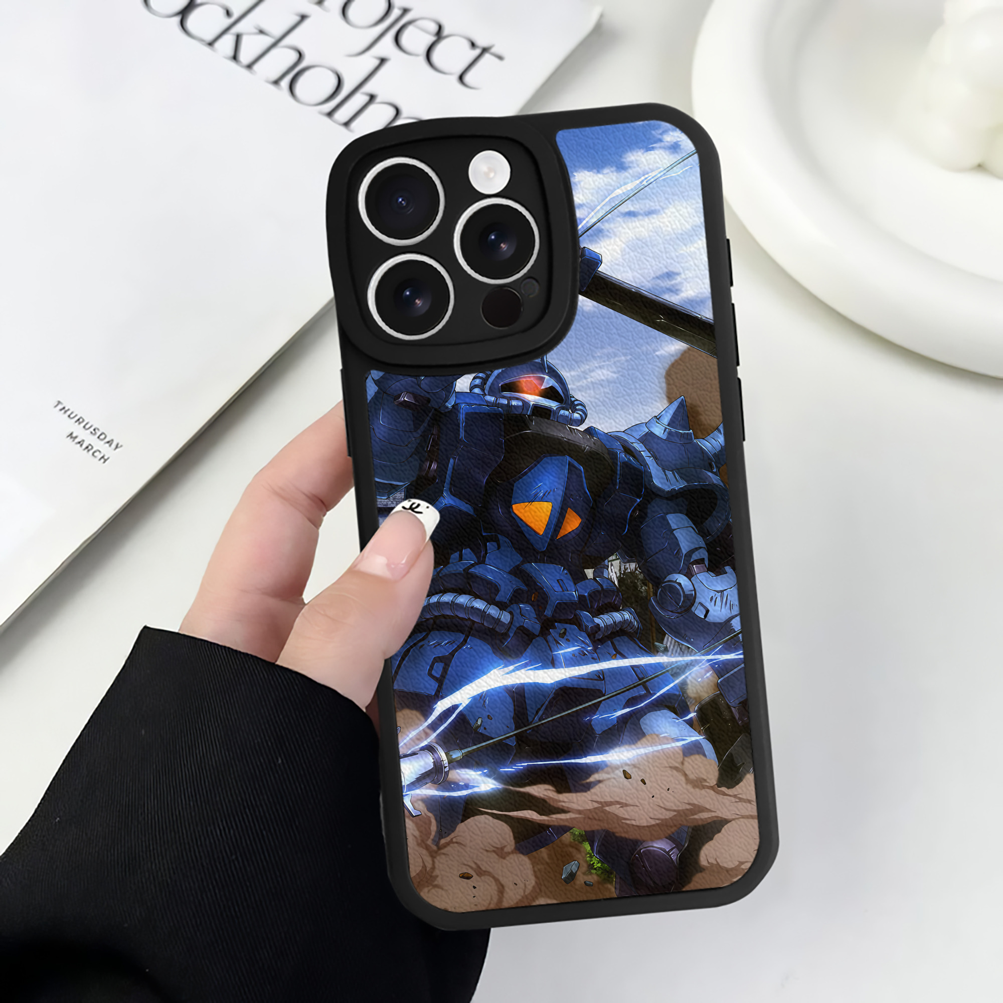 （画像用） 機動戦士ガンダム Mobile Suit Gundam 【iPhone 16シリーズ対応】シリコンスマホケース（レザー調） 材質：シリコン
